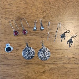 Lot of 6–5 pairs of earrings and necklace pendant